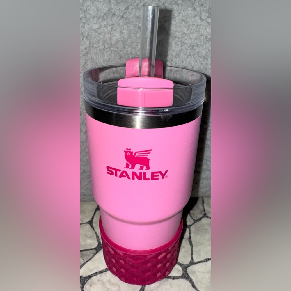 Stanley Peony 20 oz Stainless Steel H2.0 FlowState Quencher Tumbler